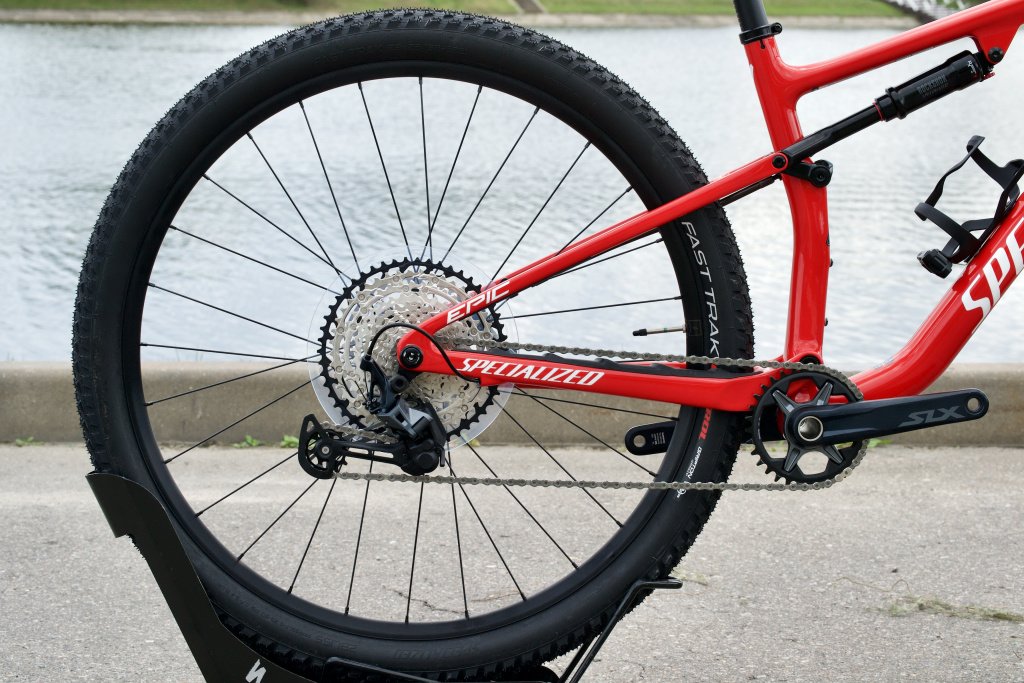 Велосипед горный Specialized EPIC COMP.jpg