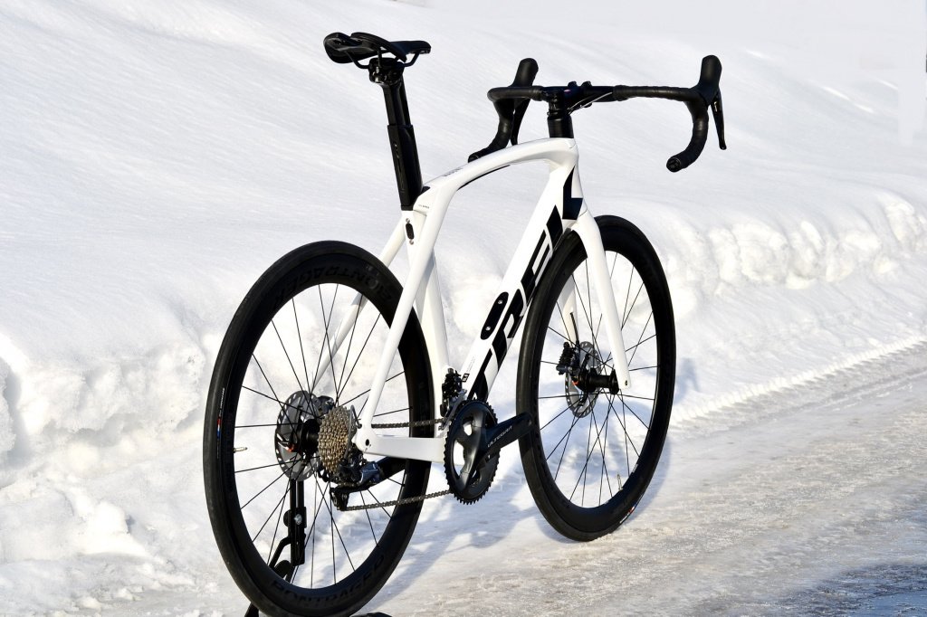 TREK MADONE SL 6 DISC.jpg