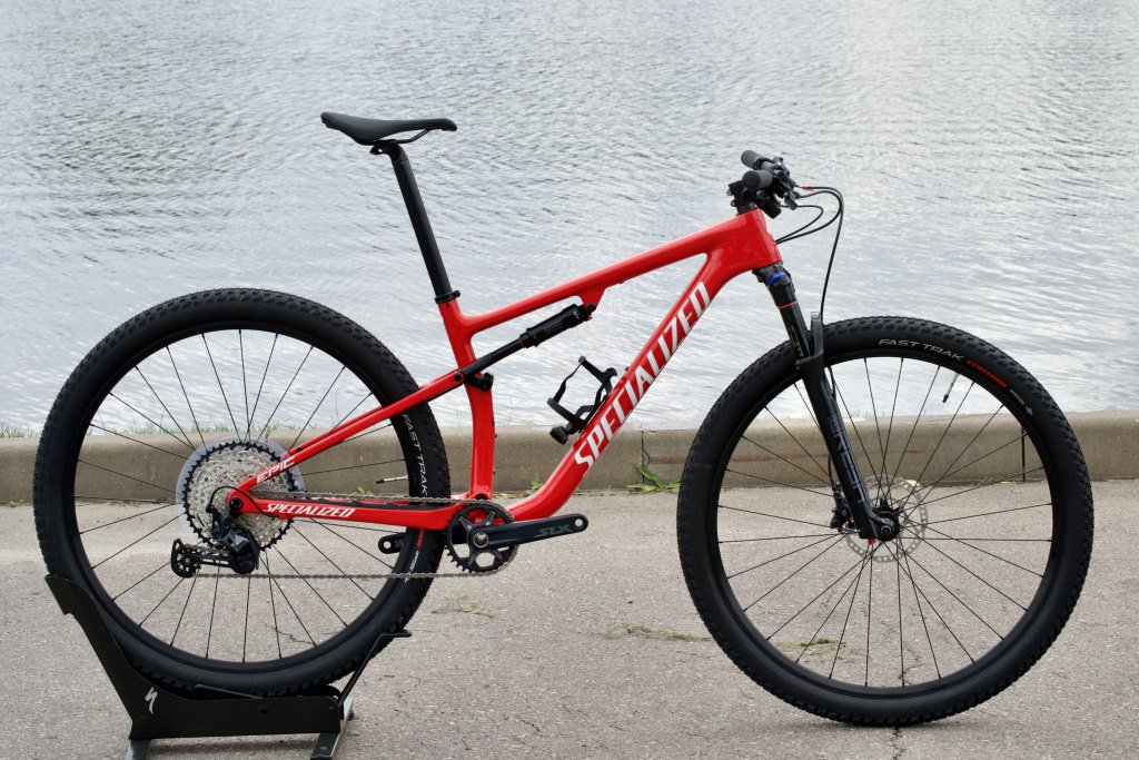Велосипед горный Specialized EPIC COMP.jpg