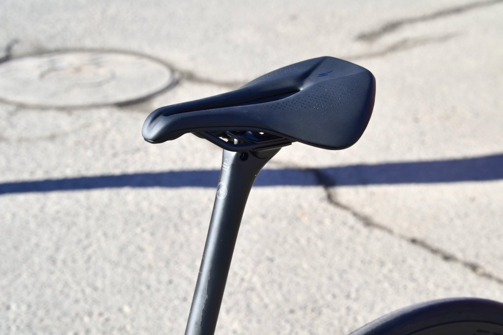 Велосипед шоссейный Specialized AETHOS EXPERT.jpg