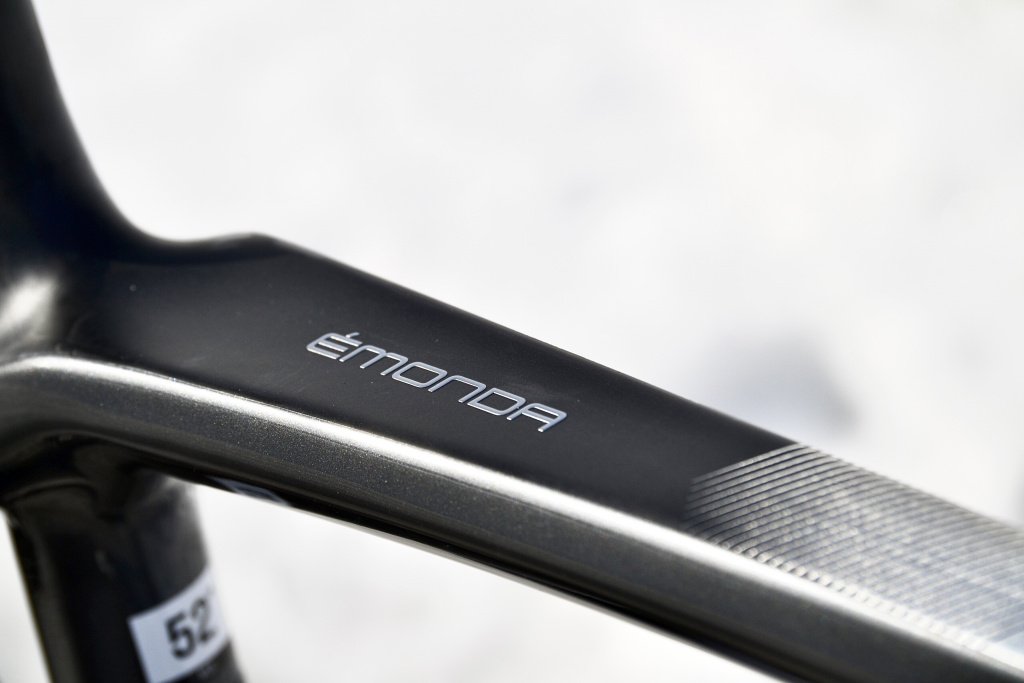 TREK EMONDA SL 6 DISC PRO1.jpg