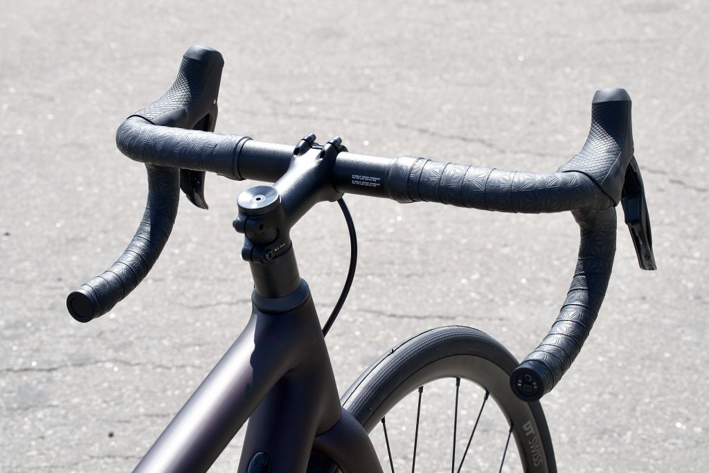 Specialized 2021 AETHOS EXPERT.jpg