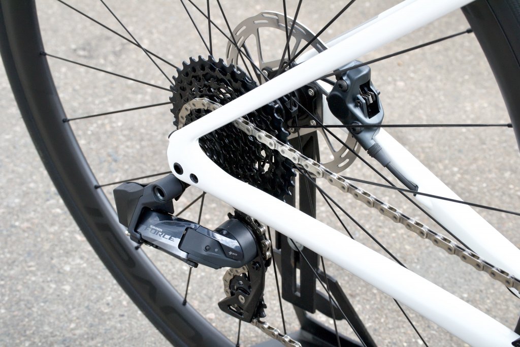 Specialized 2021 ROUBAIX PRO.jpg