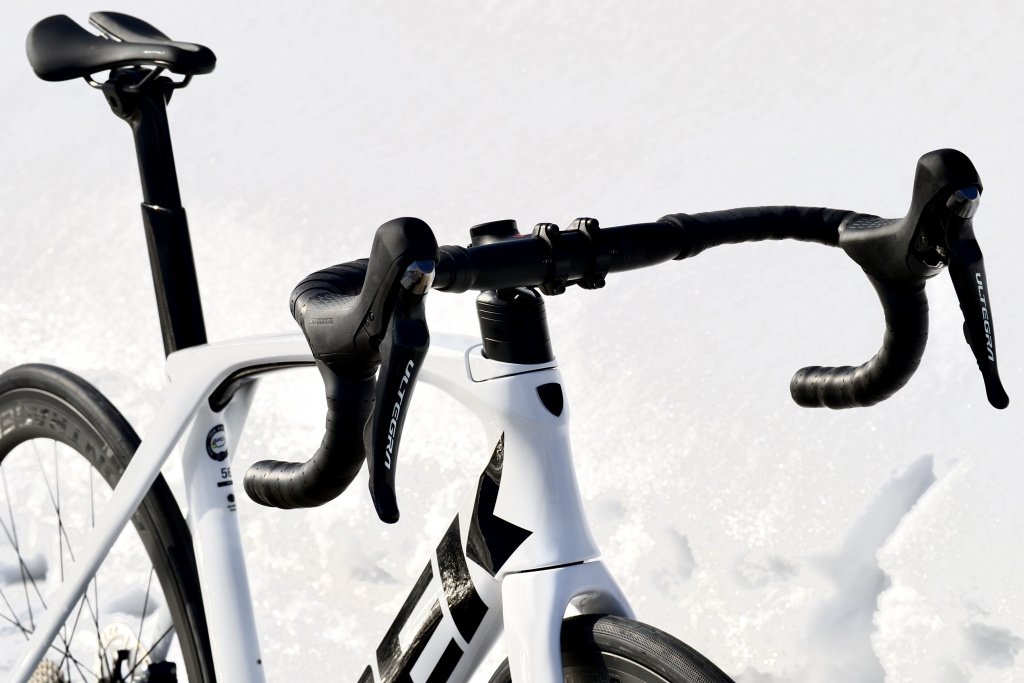 TREK MADONE SL 6 DISC.jpg